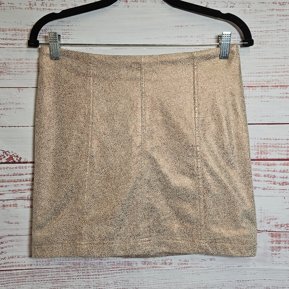 Free People rose gold metallic mini skirt - Picture 2 of 9
